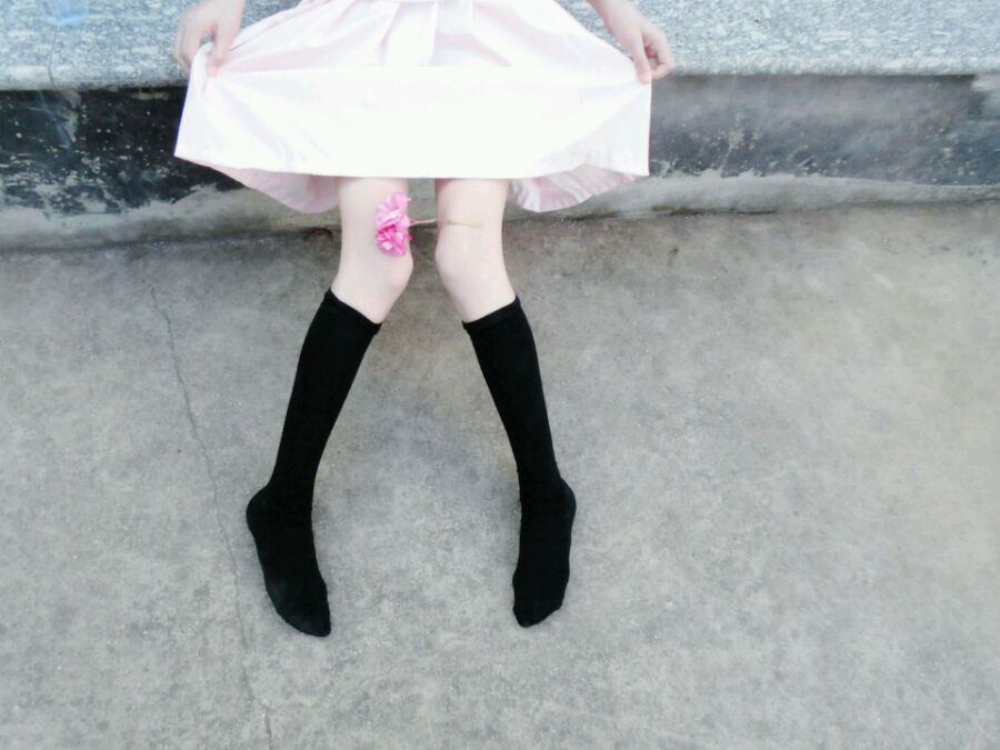 屏都要舔破的萝莉妹子，软妹福利姬@啊梓套图福利打包集合下载[135p]