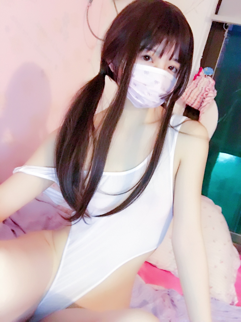 微博萌妹 福利姬@猫性少女 闺房自嗨高叉紧身衣图包【74.6M】