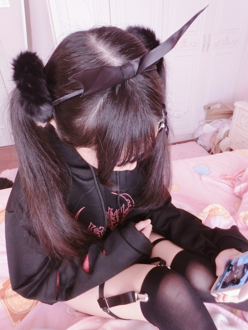 双马尾福利姬@工口小妖精 黑暗萝莉【55P/72.6M】