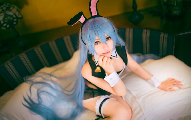 火辣性感的兔女郎Miku福利套图【21P/44M】