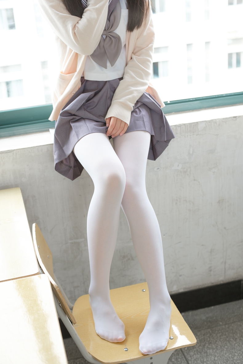 森萝财团 X-017我才不是NeKo 双马尾JK教室写真【100P/895M】
