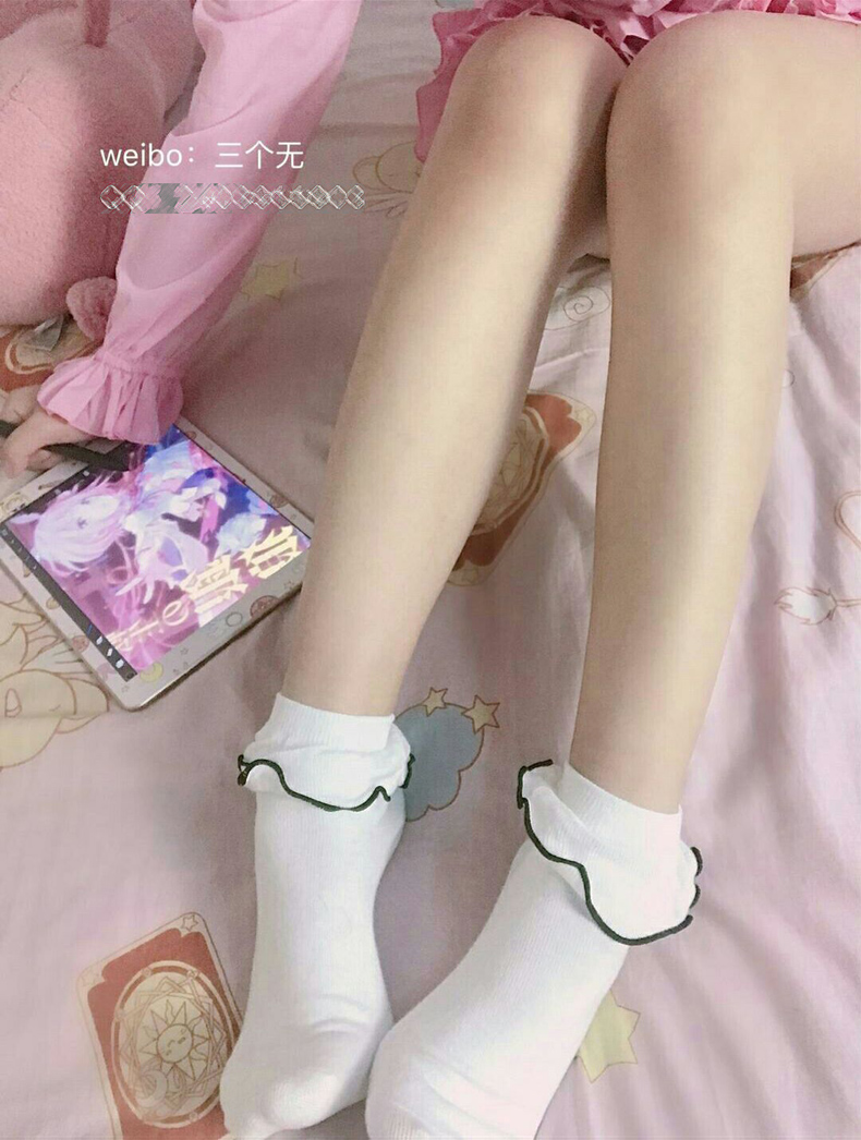 微博福利姬萝莉@三个无 你的妹妹很埃罗【49.8M】