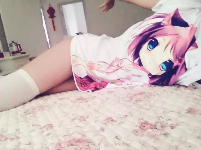 电波萝莉酱露脸高清套图下载 [214P]，喜欢微博@电波萝莉酱的赶紧下载
