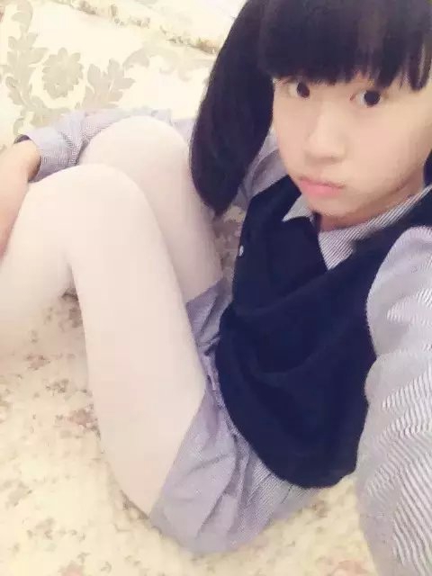 电波萝莉酱露脸高清套图下载 [214P]，喜欢微博@电波萝莉酱的赶紧下载