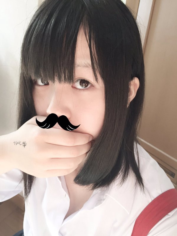 今天分享的萌妹是：博客@ちび小雪妹子