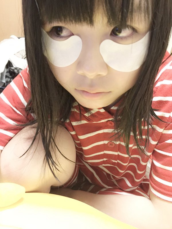今天分享的萌妹是：博客@ちび小雪妹子