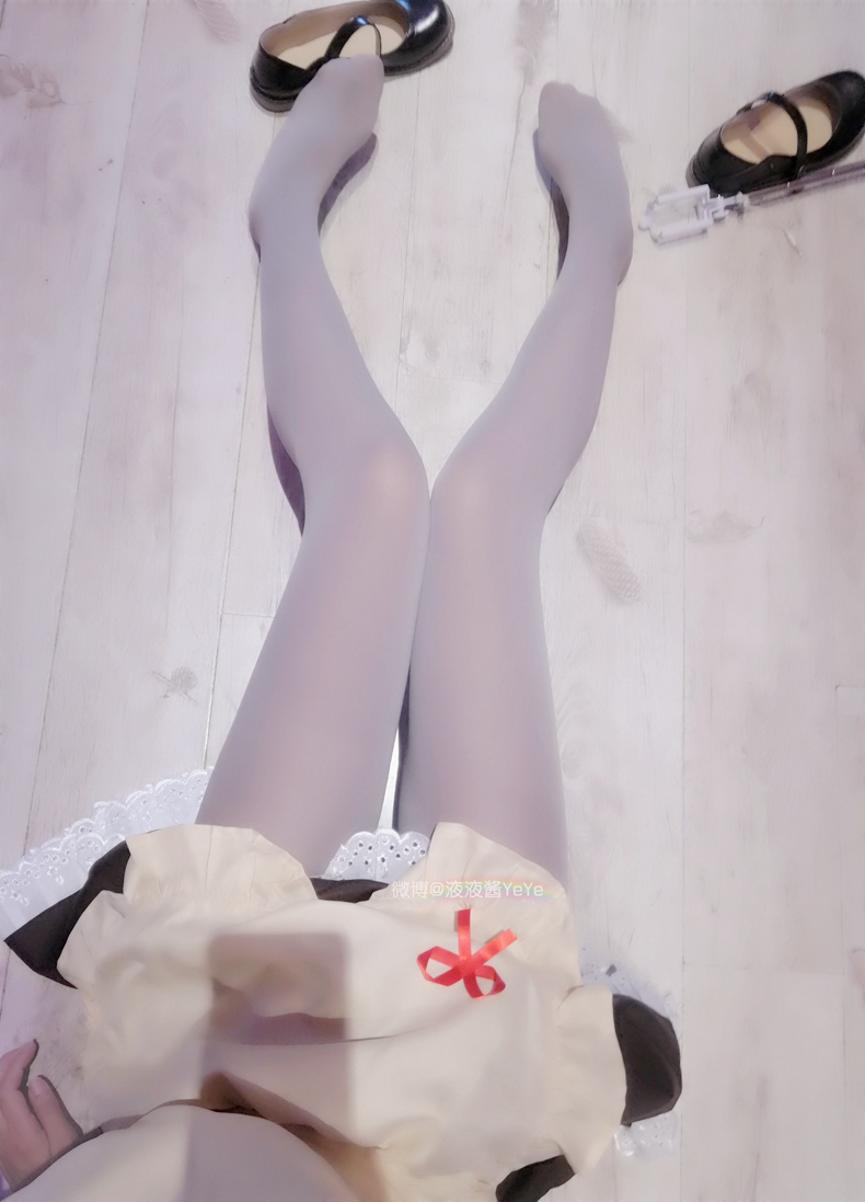 双马尾萝莉@液液酱 可爱蓝白条纹& 黑猫女仆萝莉液液酱YeYe【184M】